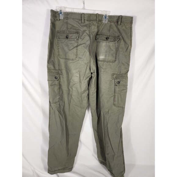 Izod Mens Cargo Khaki Pants Olive Preppy Comfort Y2K 40/32 - Picture 3 of 3